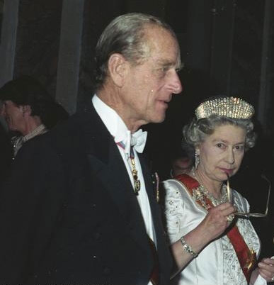 La regina Elisabetta II con il marito Filippo di Edimburgo