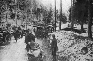 Truppe dell'artiglieria italiana in movimento nel 1914
