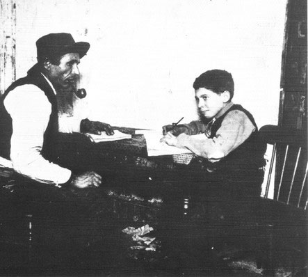Un piccolo emigrante italiano impara l'inglese (da "The Children of the Poor" di Jacob A. Riis)