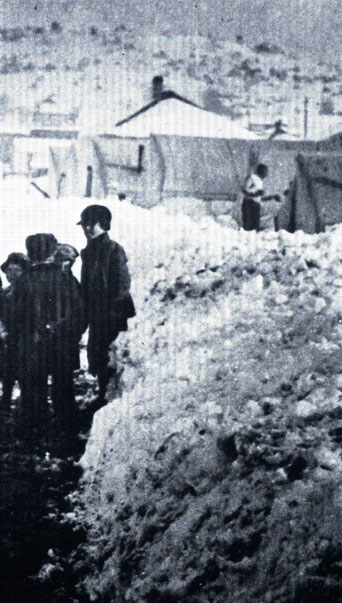 Figli di minatori italiani in sciopero a Ludlow, Colorado, nell'inverno 1913-14