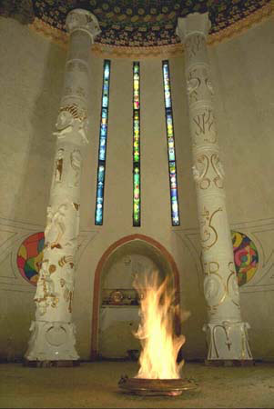 Il fuoco sacro all'interno del tempio