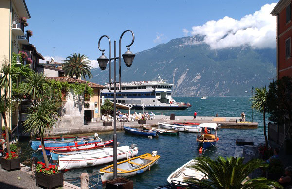 Il porto vecchio di Limone sul Garda