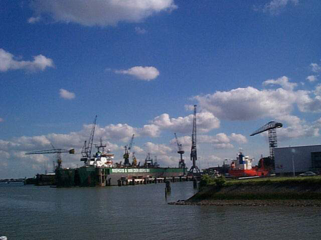 L'ingresso del porto di Rotterdam