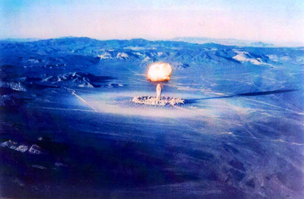 Esplosione di una bomba atomica nel Nevada