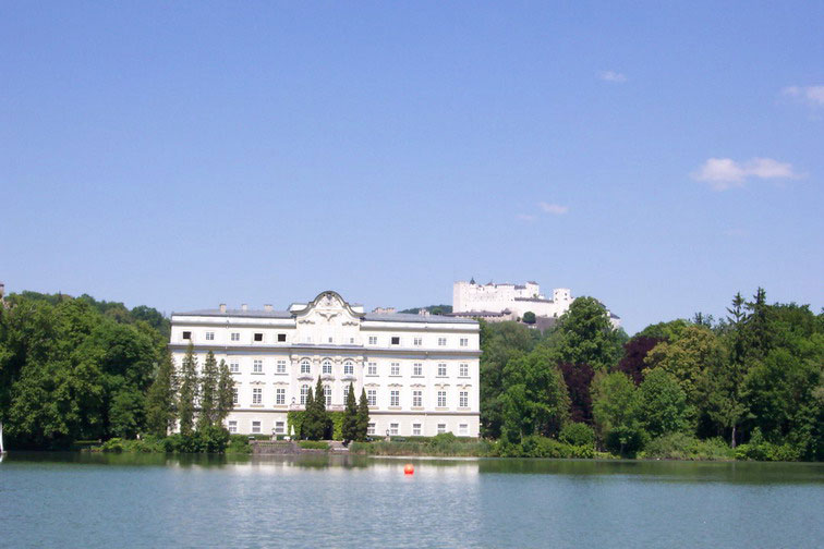 Una visione panoramica dello Schloss Leopoldskron di Salisburgo