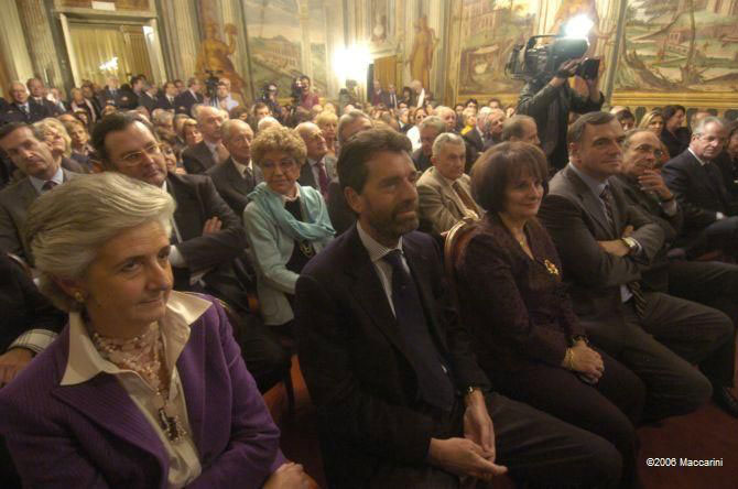 Il pubblico presente in sala. In prima fila si riconoscono Sandro Biasotti, l'On. Gabriella Mondello, l'On. Giorgio Bornacin e il prefetto di Genova, S. E. dottor Giuseppe Romano