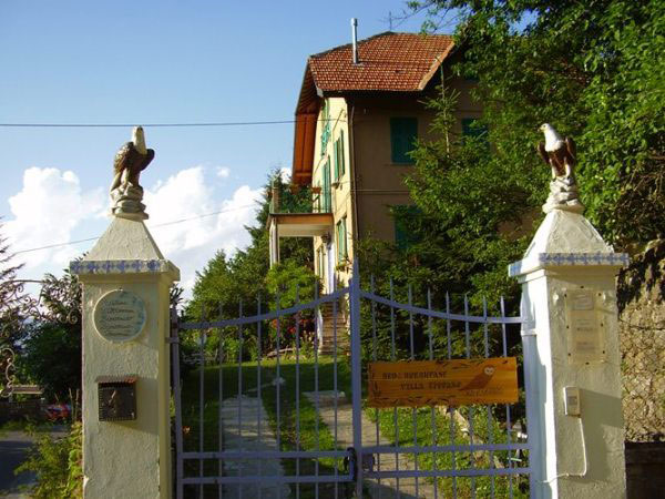 L'ingresso di Villa Tiffany
